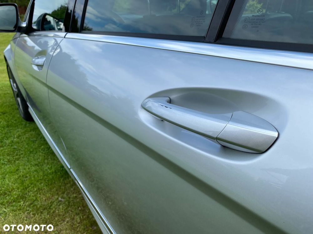 Mercedes-Benz Klasa C 300 Avantgarde 4-Matic - 20
