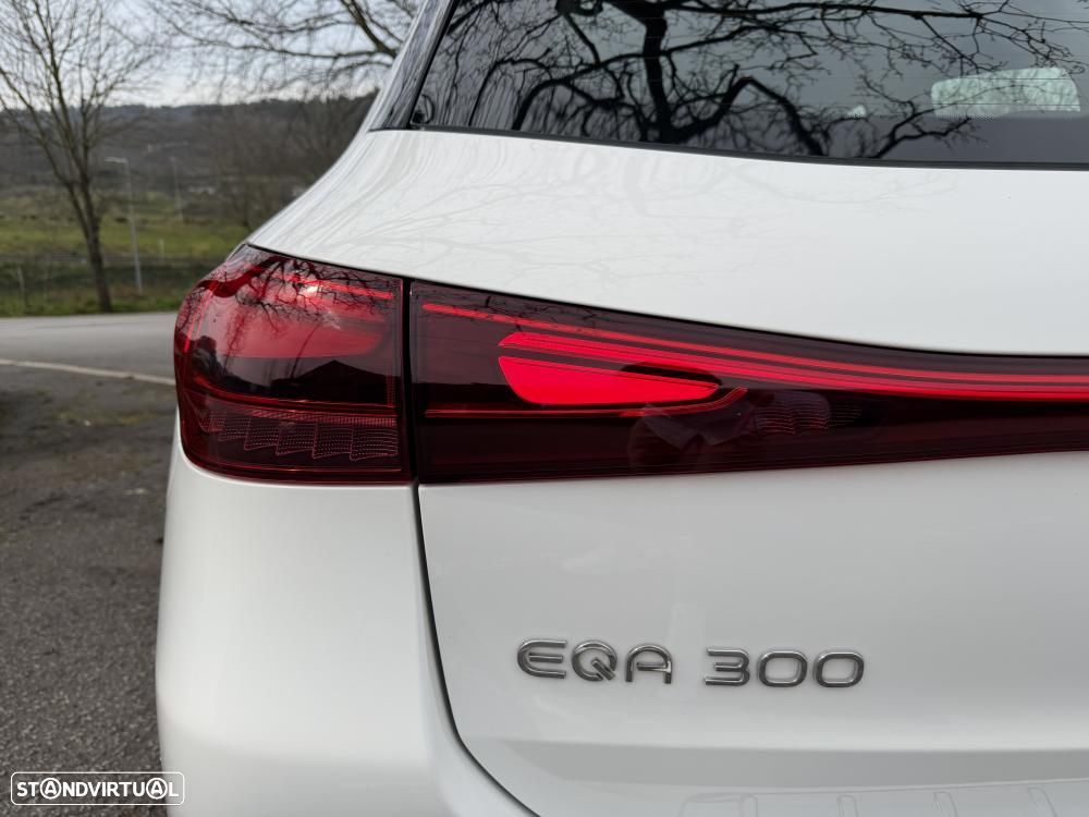 Mercedes-Benz EQA 300 4Matic Edition 1 - 15