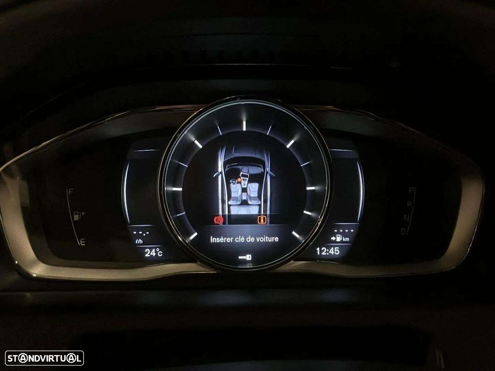 Volvo XC 60 2.0 D4 Momentum Plus Geartronic - 12