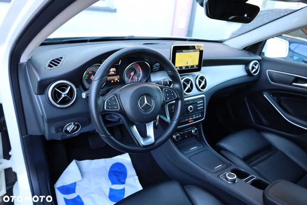Mercedes-Benz GLA 250 7G-DCT Style - 27