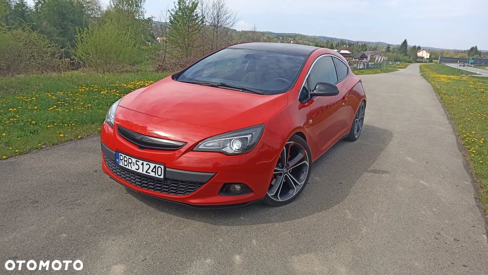 Opel Astra IV GTC 1.4 T Sport S&S - 17