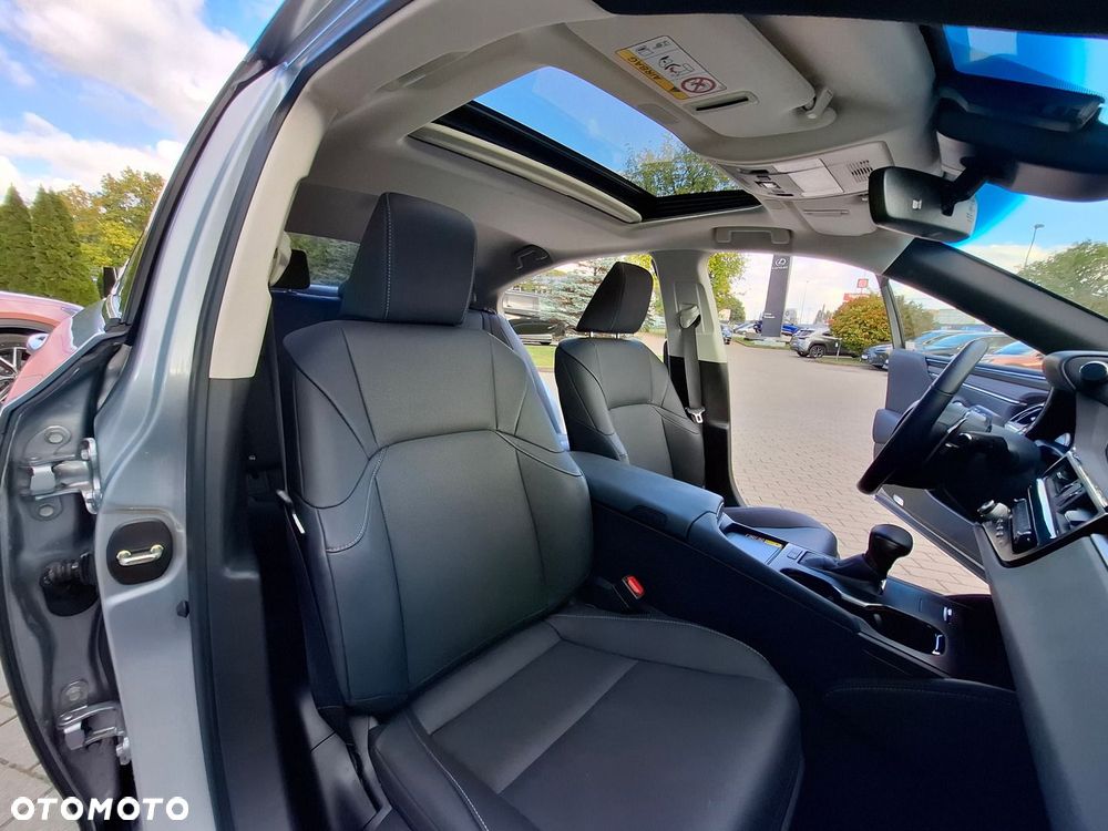 Lexus ES 300h Business Edition - 15