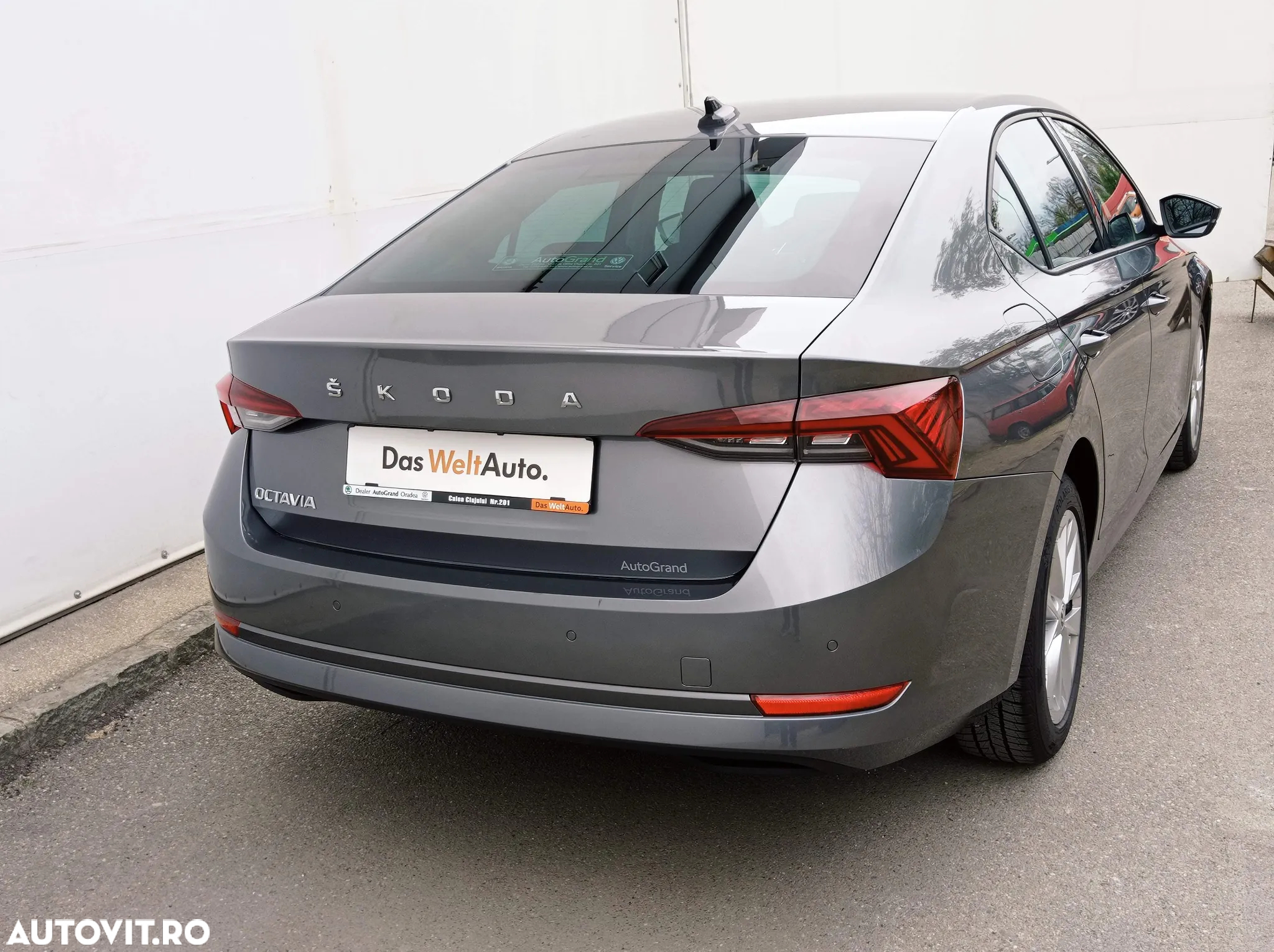Skoda Octavia 2.0 TDI DSG Style - 10