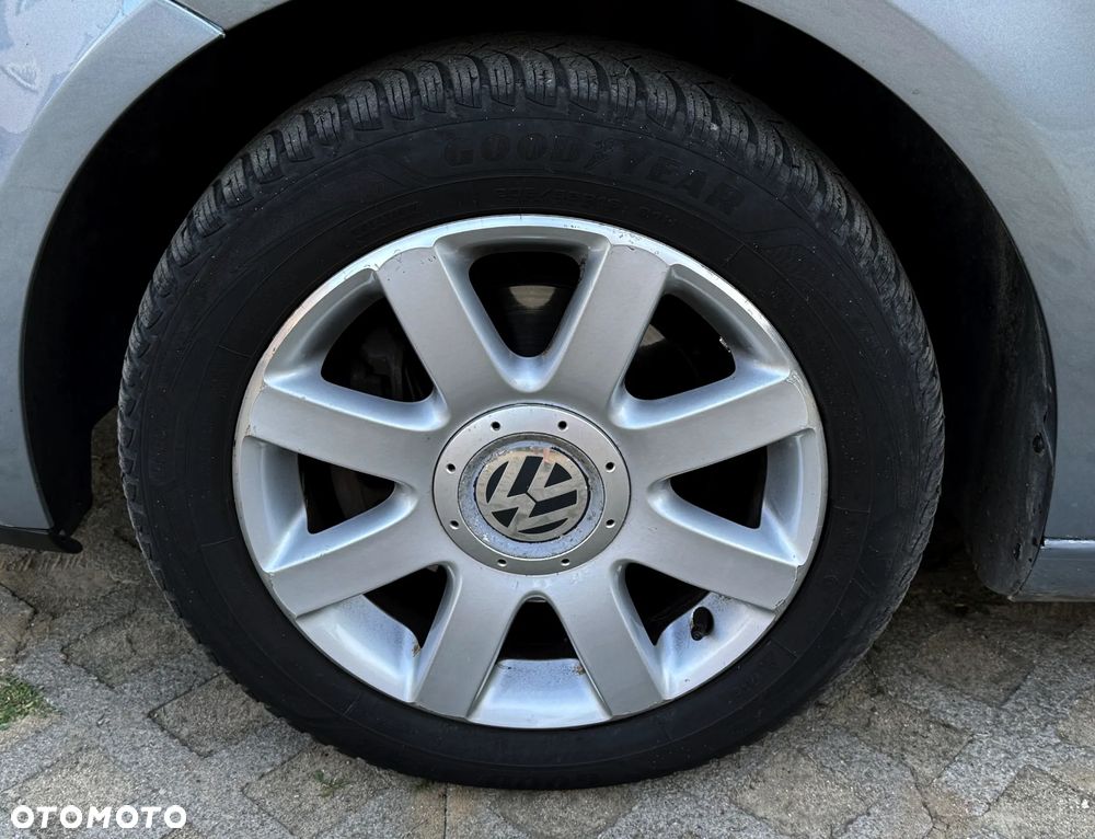 Volkswagen Touran 1.9 TDI Conceptline - 34