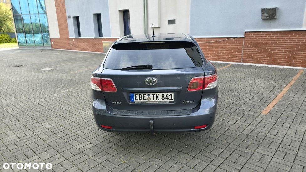 Toyota Avensis 1.8 Business Edition - 10