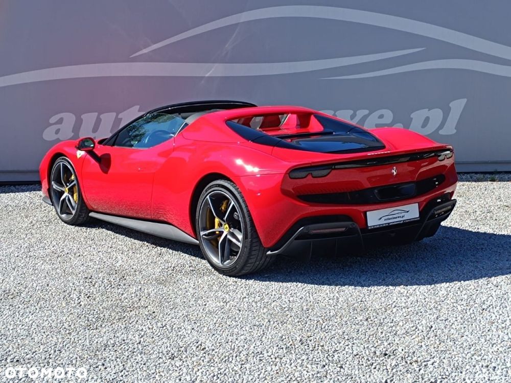 Ferrari 296 GTS - 14