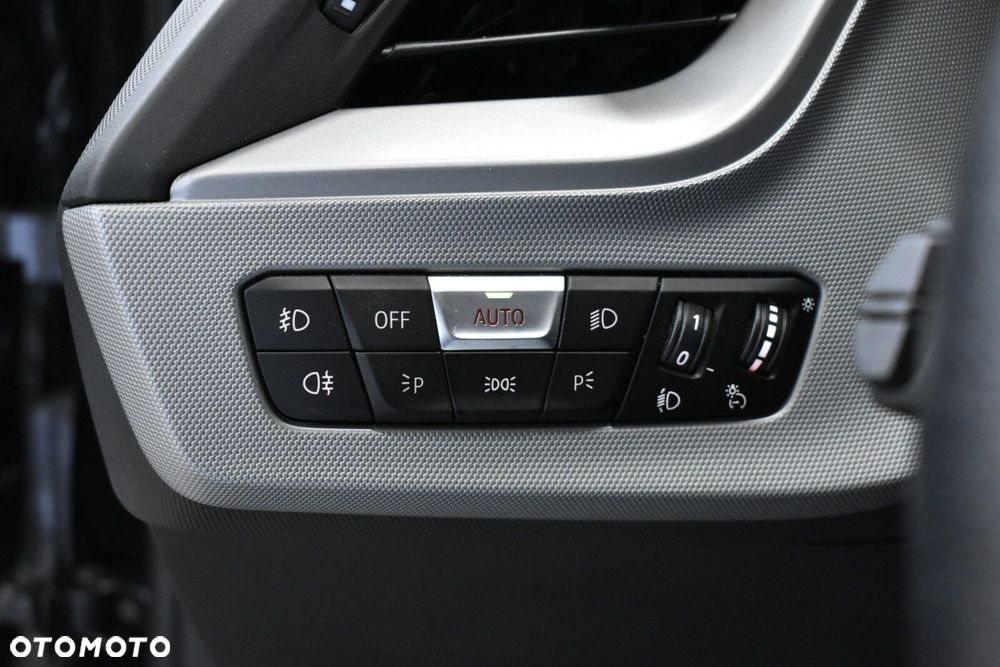 BMW Seria 1 118i Advantage - 11