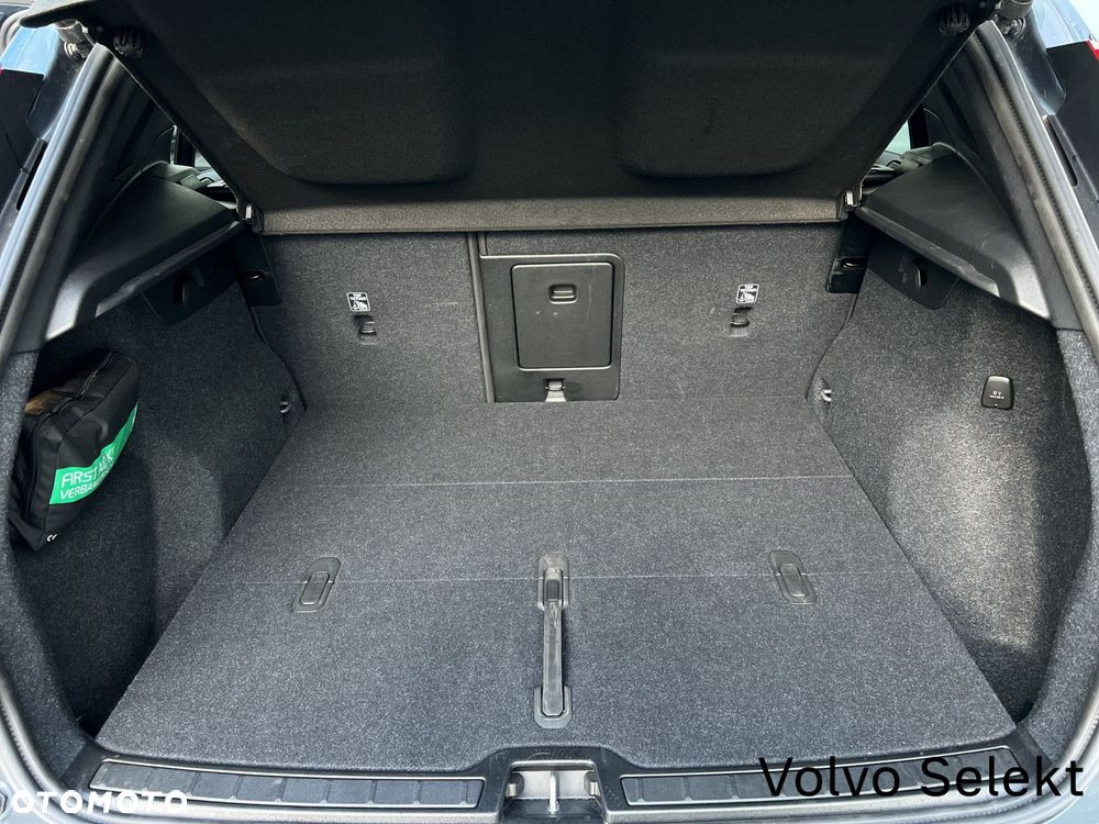 Volvo XC 40 B3 B DKG Core - 21
