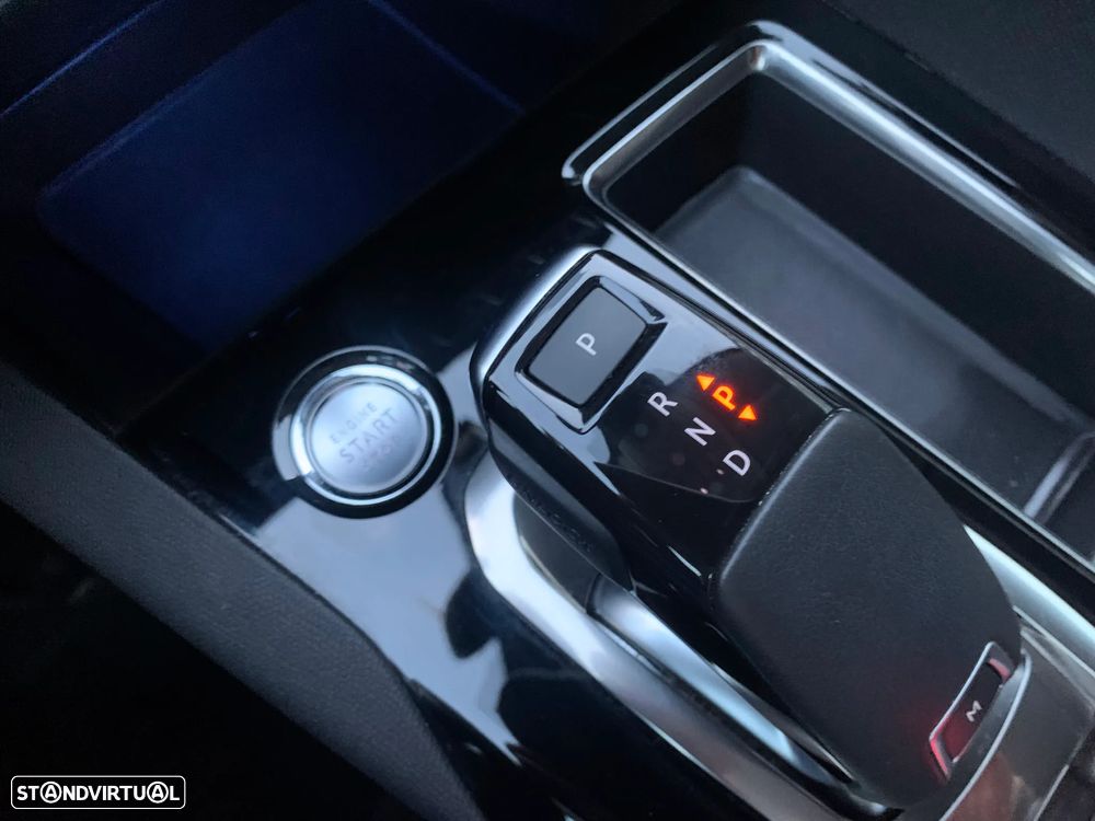 Peugeot 3008 1.5 BlueHDi Allure Pack EAT8 - 32