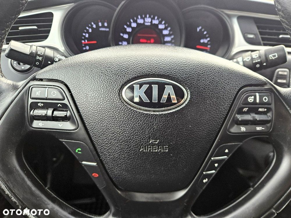 Kia Ceed 1.6 CRDi 128 Dream-Team Edition - 28