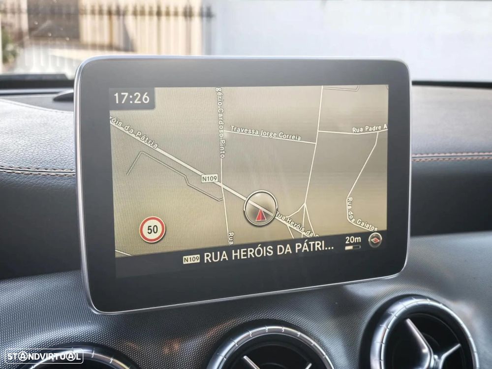 Mercedes-Benz CLA 220 (CDI) d 4Matic 7G-DCT Orange Art Edition - 8