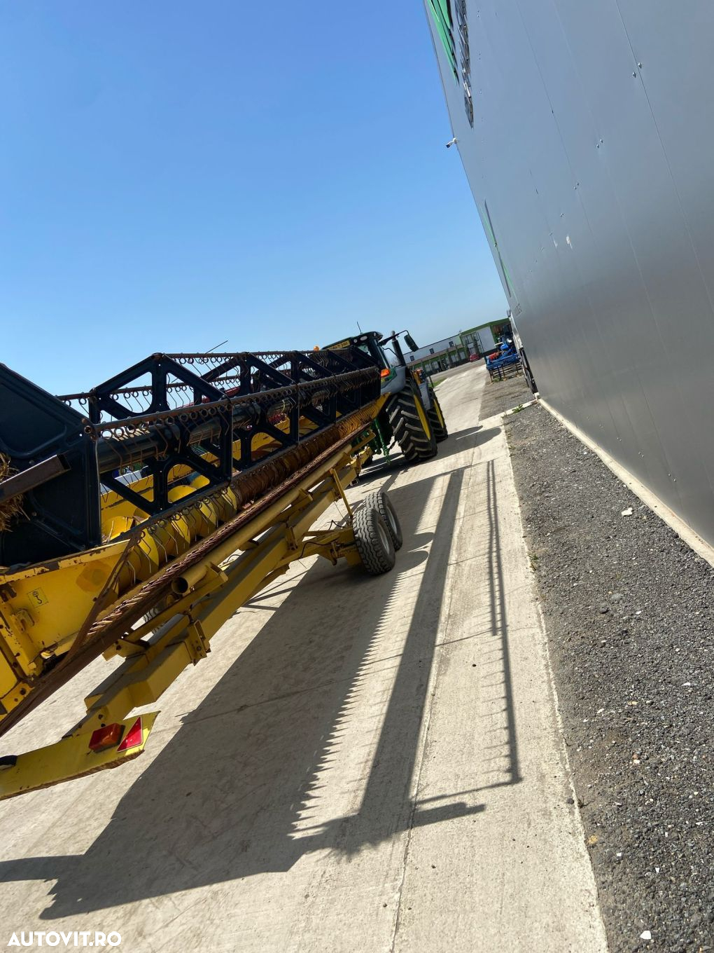 New Holland CR9060 Combina Agricola - 17
