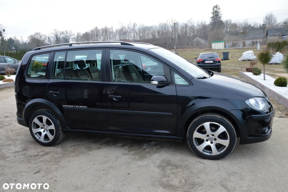 Volkswagen Touran 2.0 TDI DPF Cross - 18