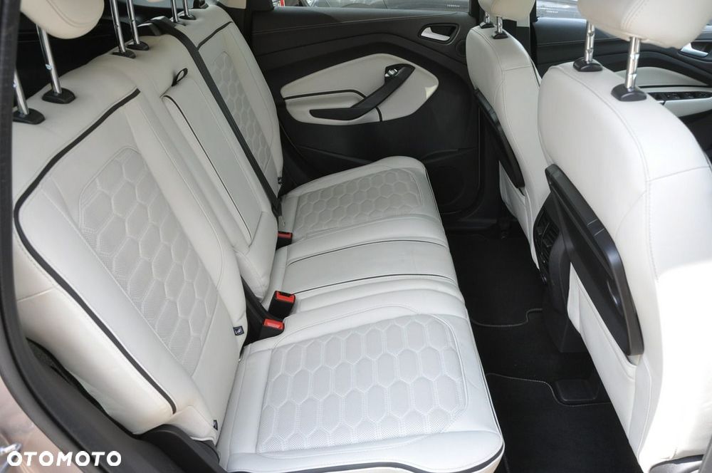 Ford Kuga 1.5 EcoBoost 2x4 Vignale - 11