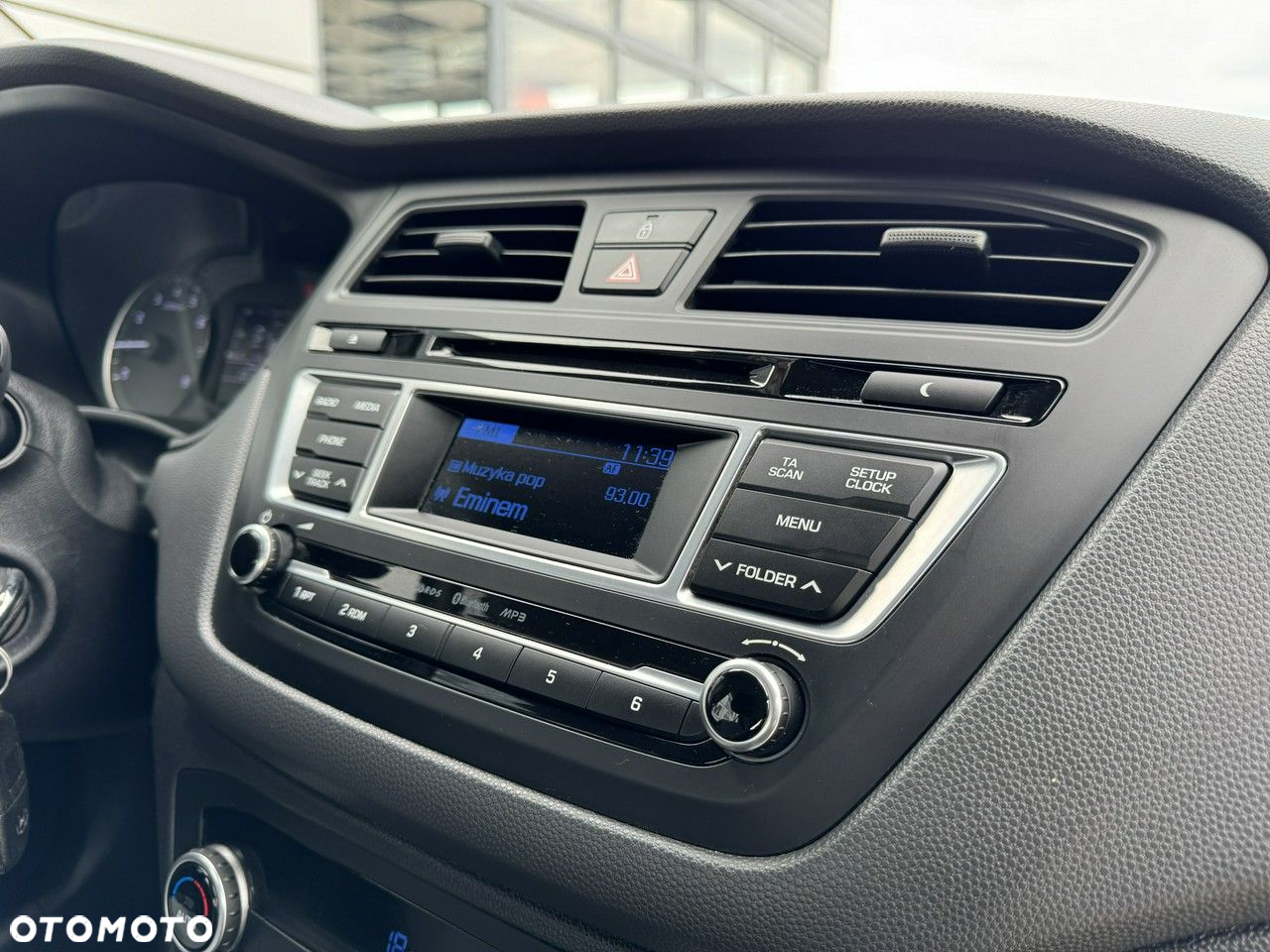 Hyundai i20 - 13