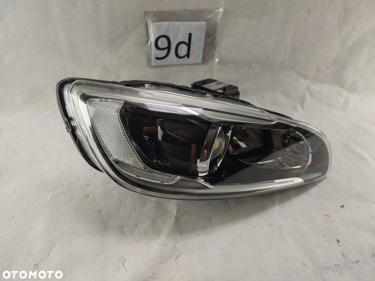 VOLVO V60 S60 LIFT XENON LED PRAWY REFLEKTOR LAMPA PRAWA 31420262 - 4