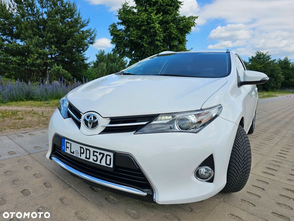Toyota Auris 1.6 Executive - 2