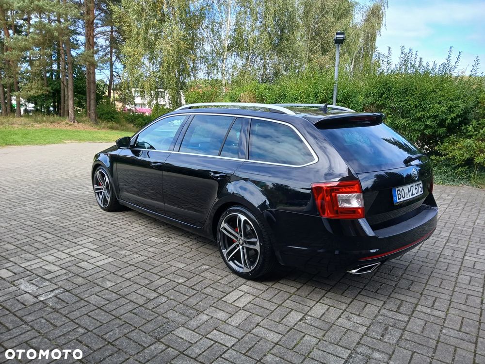 Skoda Octavia 2.0 TDI RS - 32