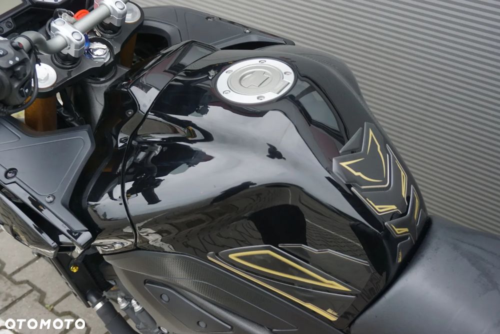 Yamaha FZ8 - 12