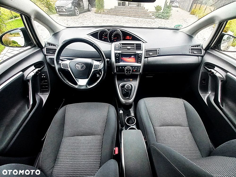 Toyota Verso 1.6 D-4D Prestige - 4