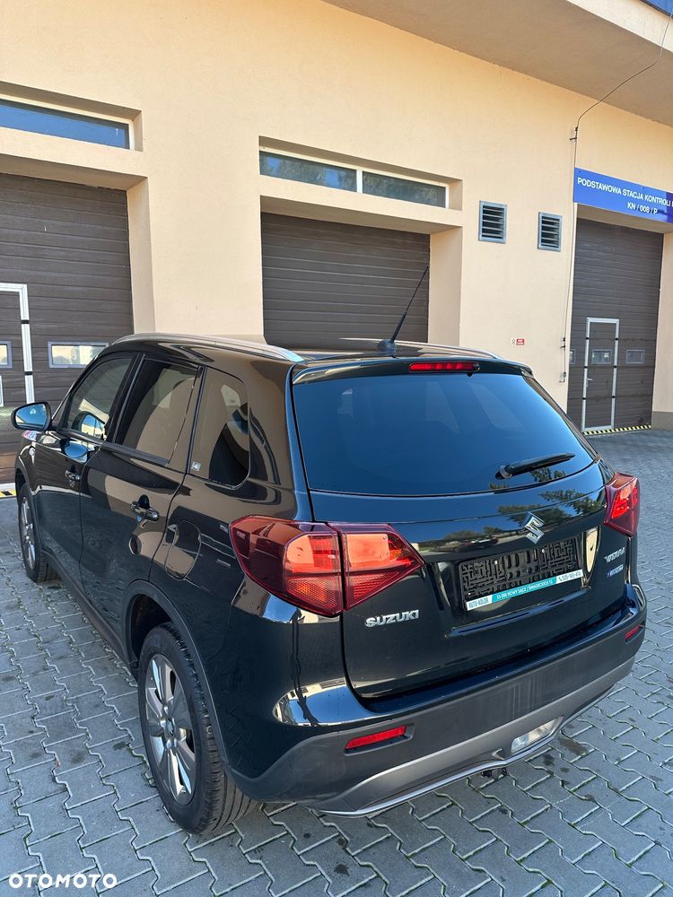 Suzuki Vitara 2023 photo 2