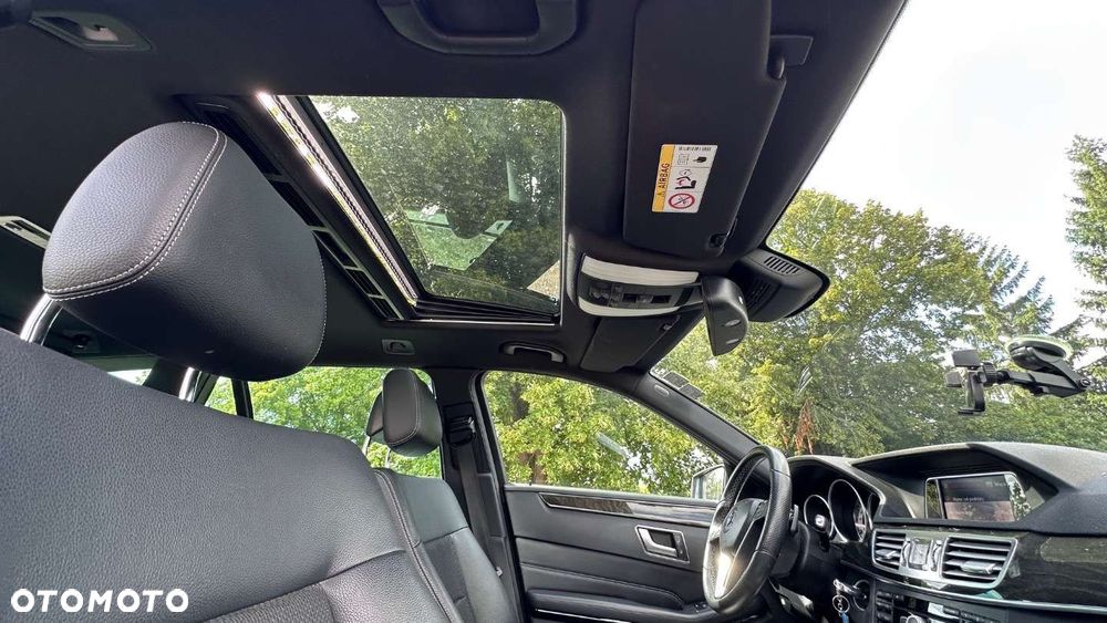 Mercedes-Benz Klasa E - 27