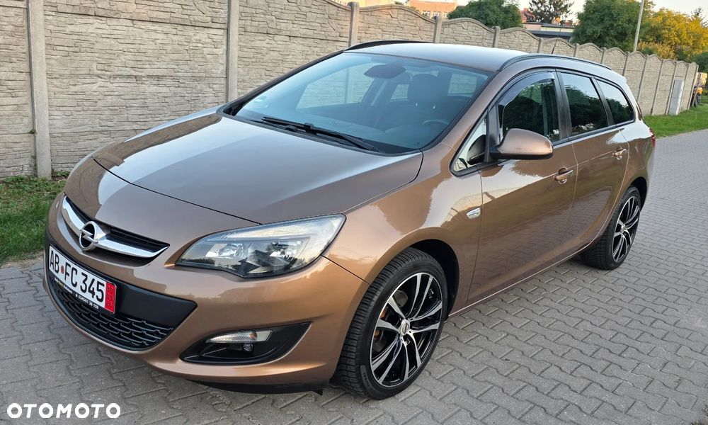 Opel Astra 1.4 Turbo Edition - 1