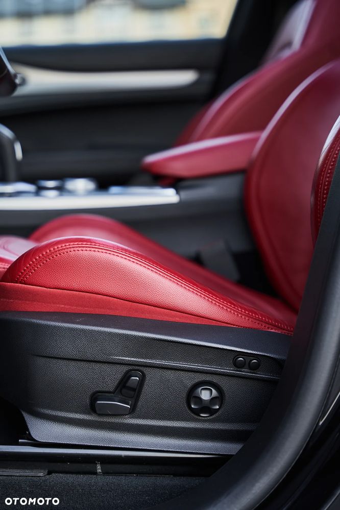 Alfa Romeo Stelvio 2.0 Turbo TI Q4 - 32