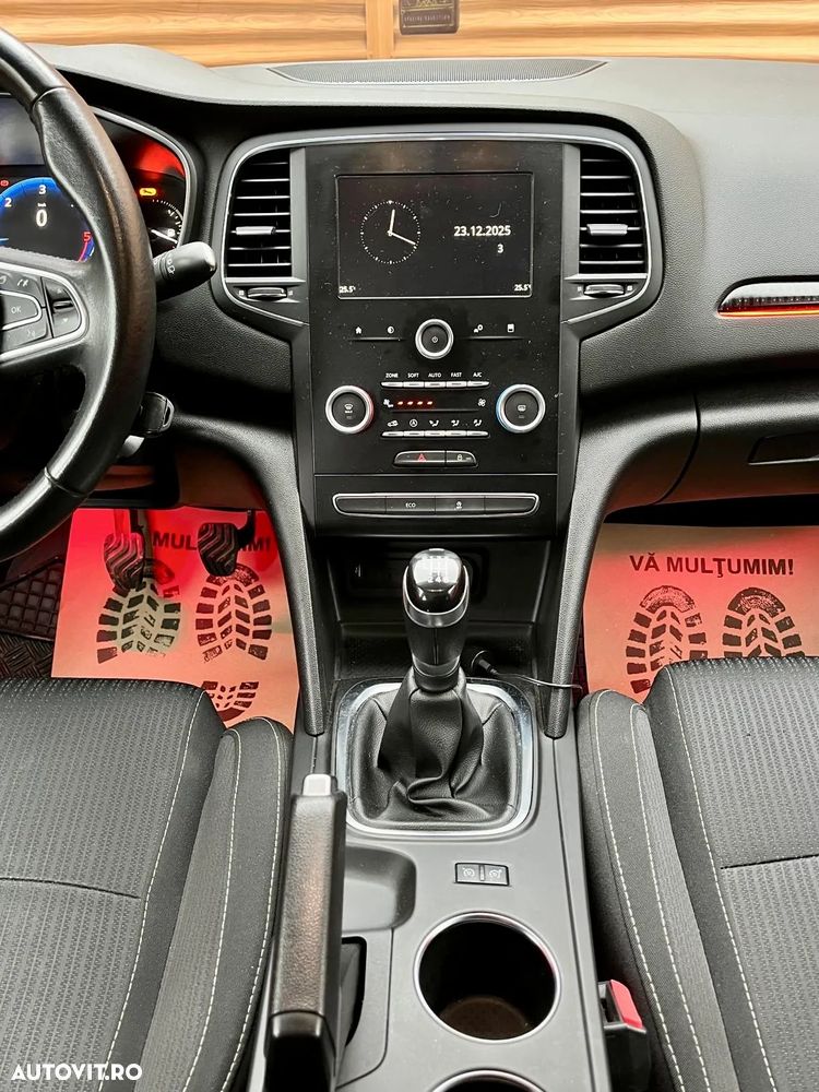 Renault Megane Energy dCi Intens - 10