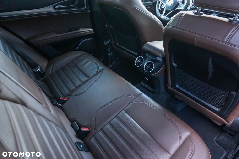 Alfa Romeo Stelvio 2.0 Turbo Super Q4 - 32