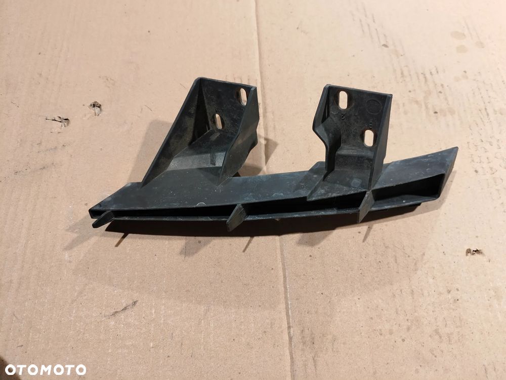 Ślizg,mocowanie zderzaka przód Audi Q7 - 2