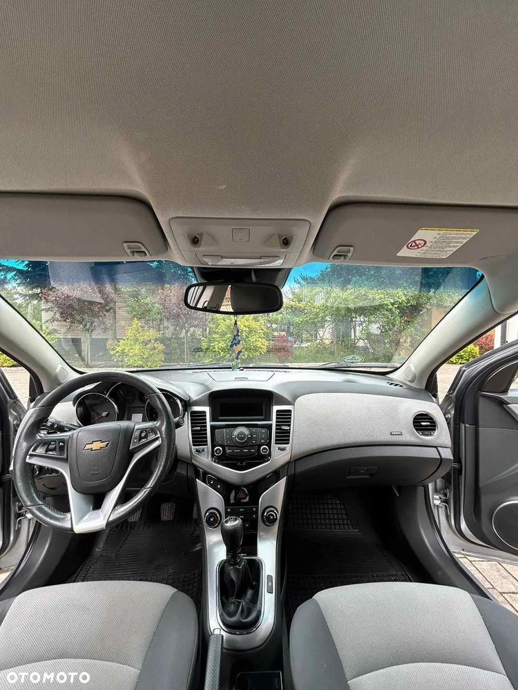Chevrolet Cruze 1.8 LS - 9