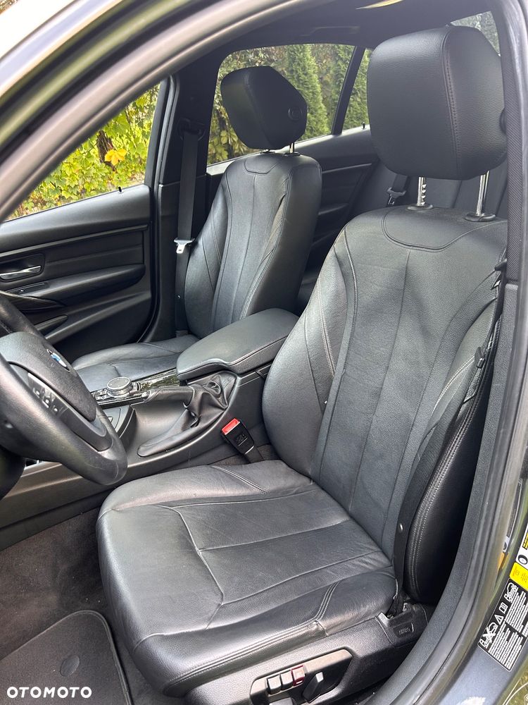 BMW Seria 3 328i xDrive - 11