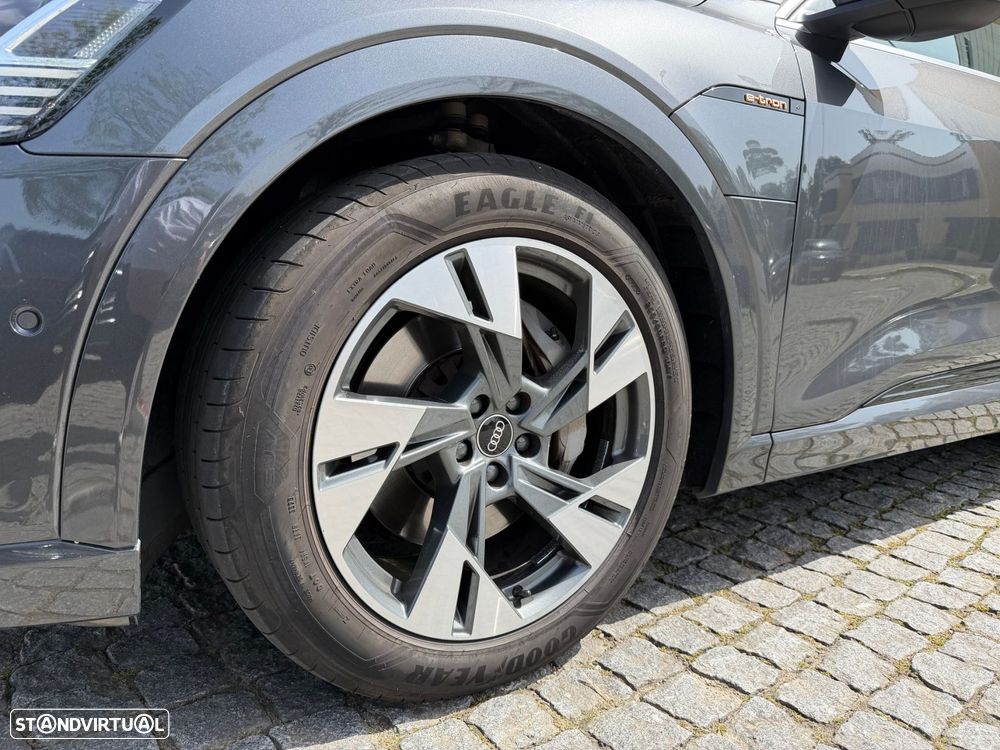 Audi e-tron 55 quattro S line - 15