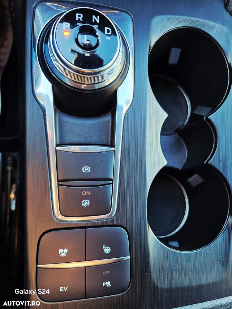 Ford Kuga 2.5 Duratec PHEV ST-LINE X - 15