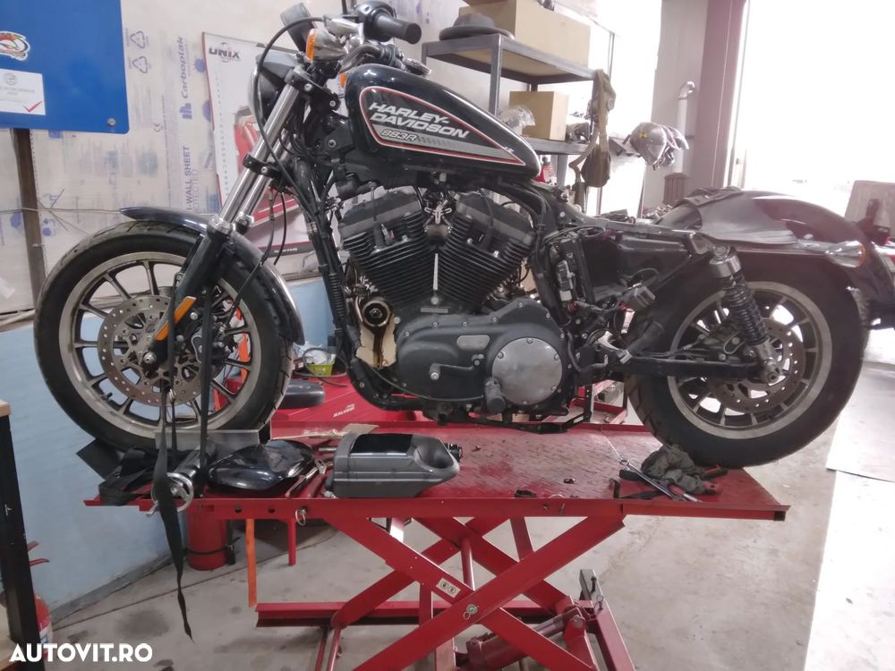 Harley-Davidson XL 883R Sportster - 4