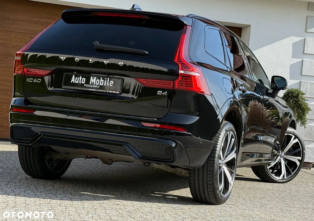 Volvo XC 60 B4 D Plus Dark - 4