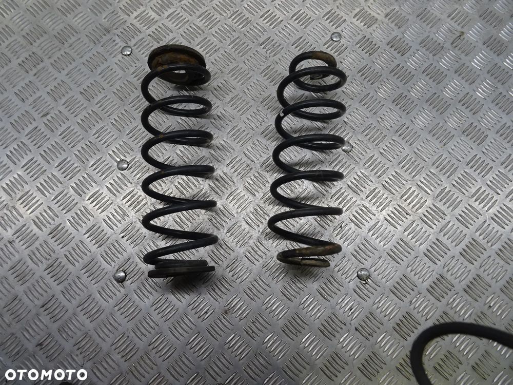 VW GOLF V 1.9TDI SPRĘŻYNY ZAWIESZENIA TYŁ TYLNIE - 4