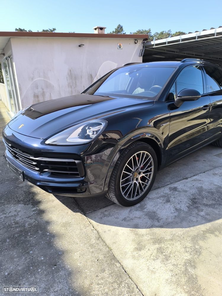 Porsche Cayenne E-Hybrid - 1