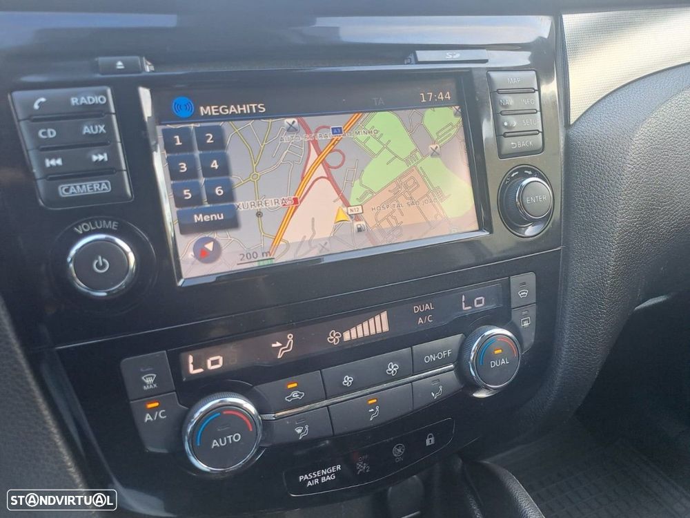 Nissan Qashqai 1.2 DIG-T Acenta Connect - 16