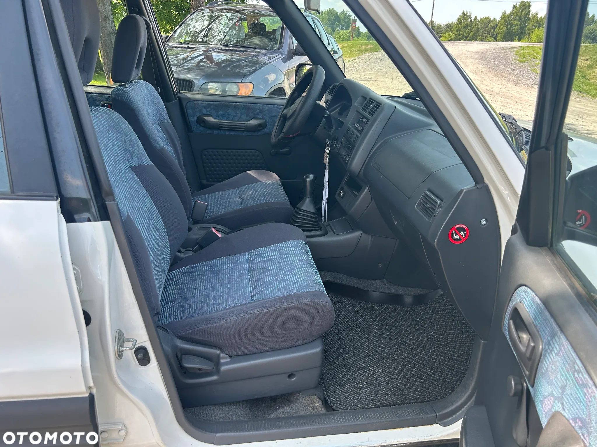Toyota RAV4 2.0 - 5