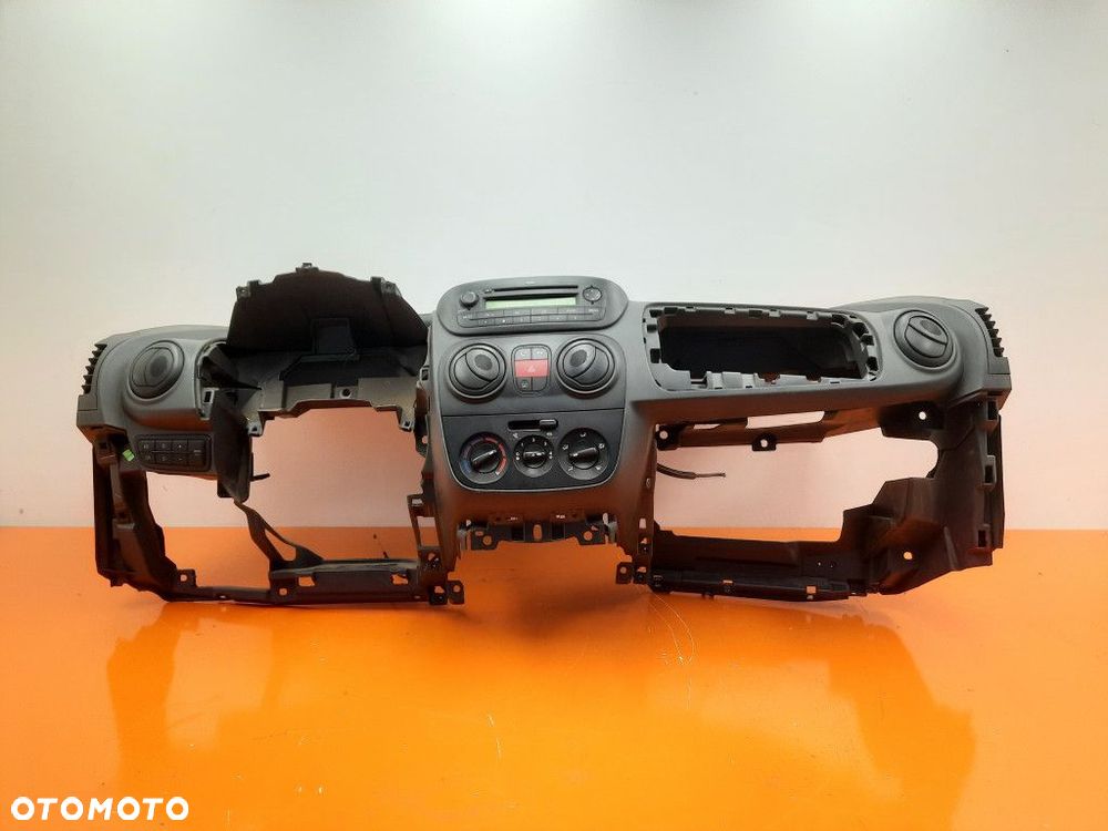 CITROEN NEMO 1.4 HDI 08-15 KOKPIT KONSOLA DESKA ROZDZIELCZA 1353636080 - 1