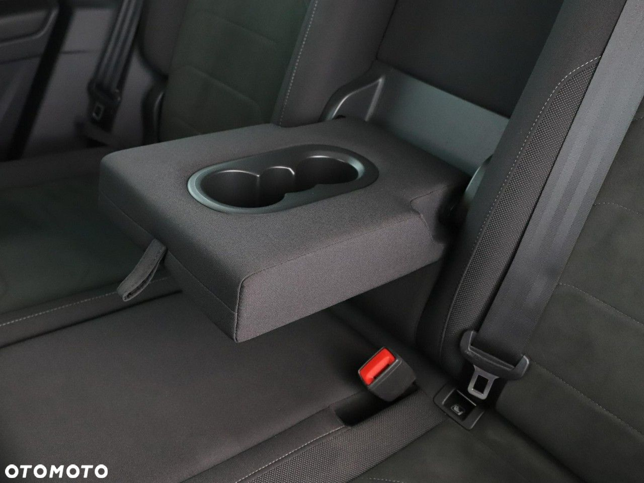 Volkswagen Tiguan 2.0 TDI Elegance DSG - 35