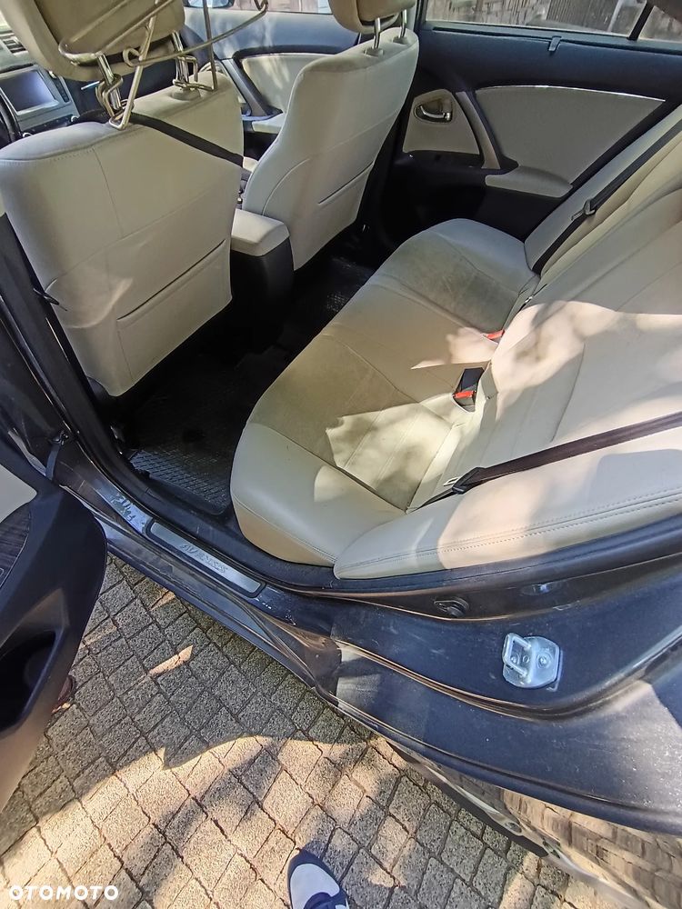 Toyota Avensis - 5