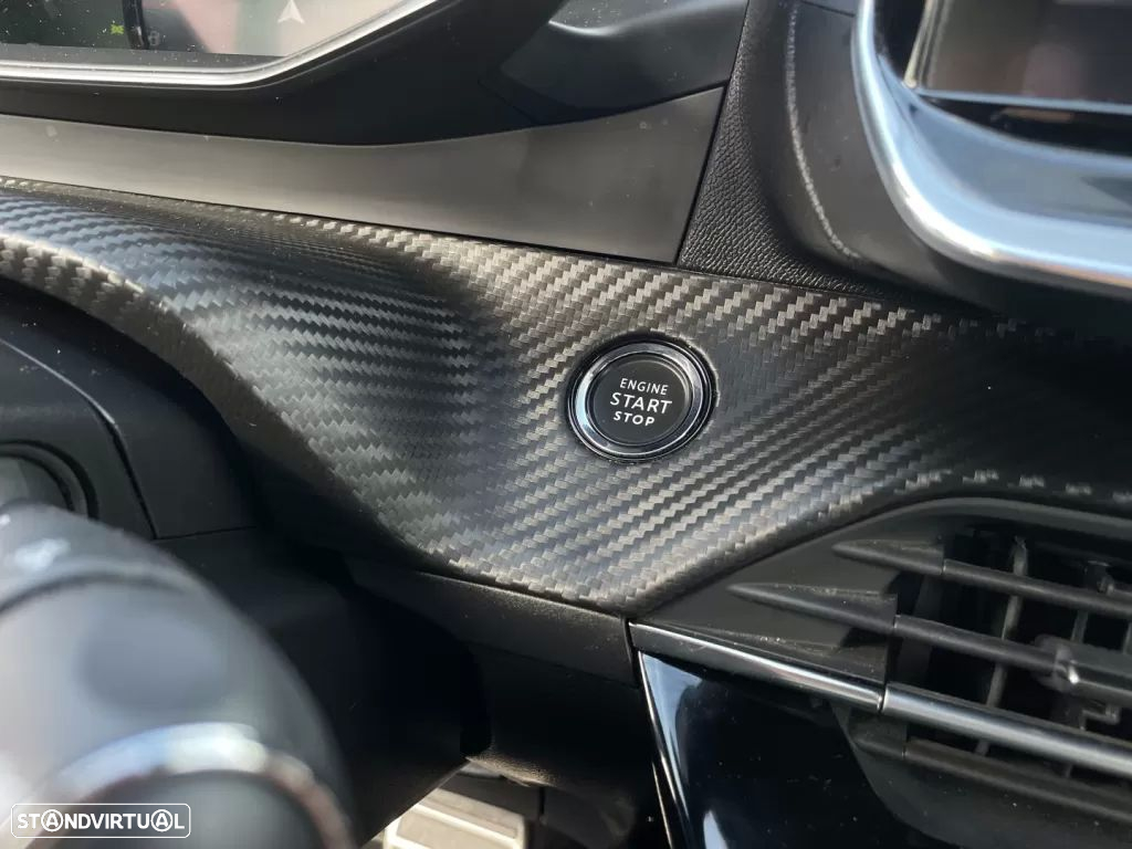 Peugeot 2008 1.2 PureTech GT Line EAT8 - 41