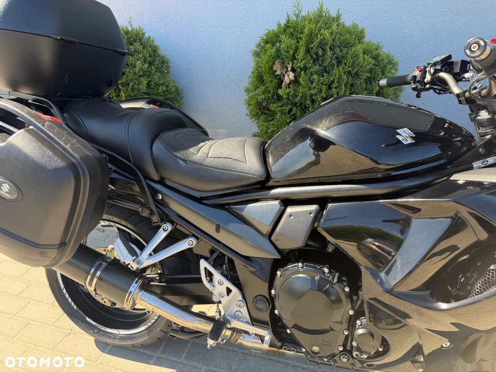 Suzuki GSX - 10
