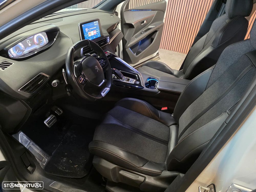 Peugeot 5008 2.0 BlueHDi GT Pack EAT8 - 33