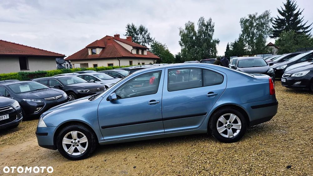 Skoda Octavia 1.6 Family Plus - 22