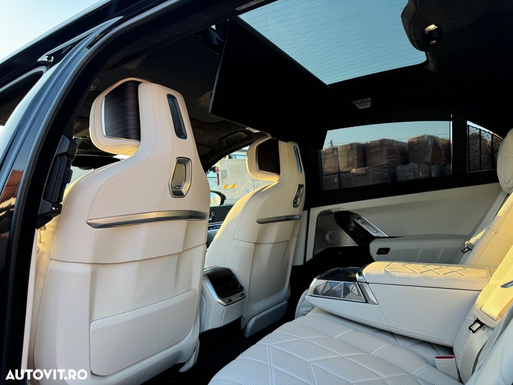 BMW M7 M760e xDrive AT PHEV - 9