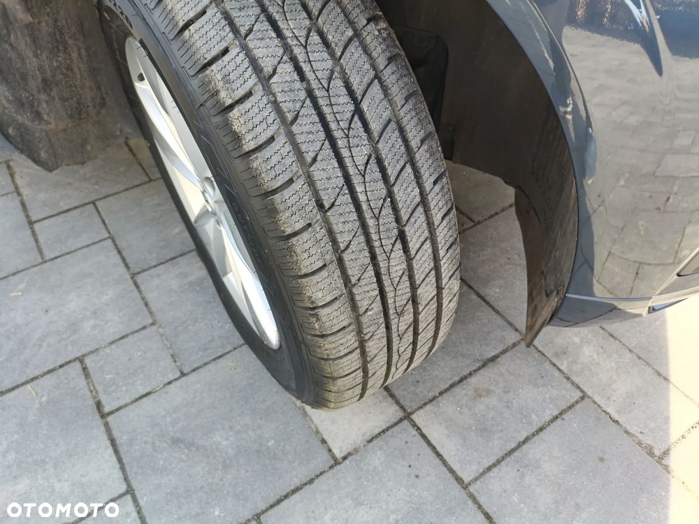 Volvo XC 60 B4 D AWD Geartronic Momentum Pro - 10